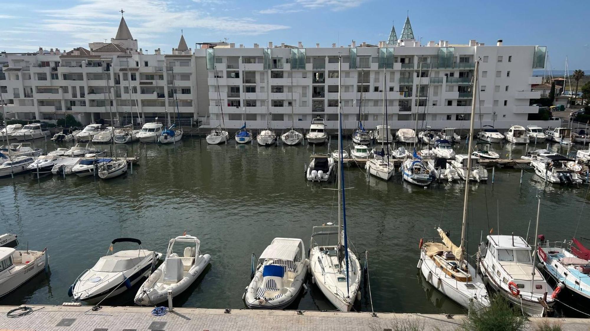 Precioso Piso Con Vista Al Canal Y Piscina En Roses Av-69 المظهر الخارجي الصورة